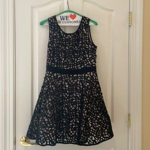 Gently worn cocktail dress!  Size 10p! The perfect little black dress!